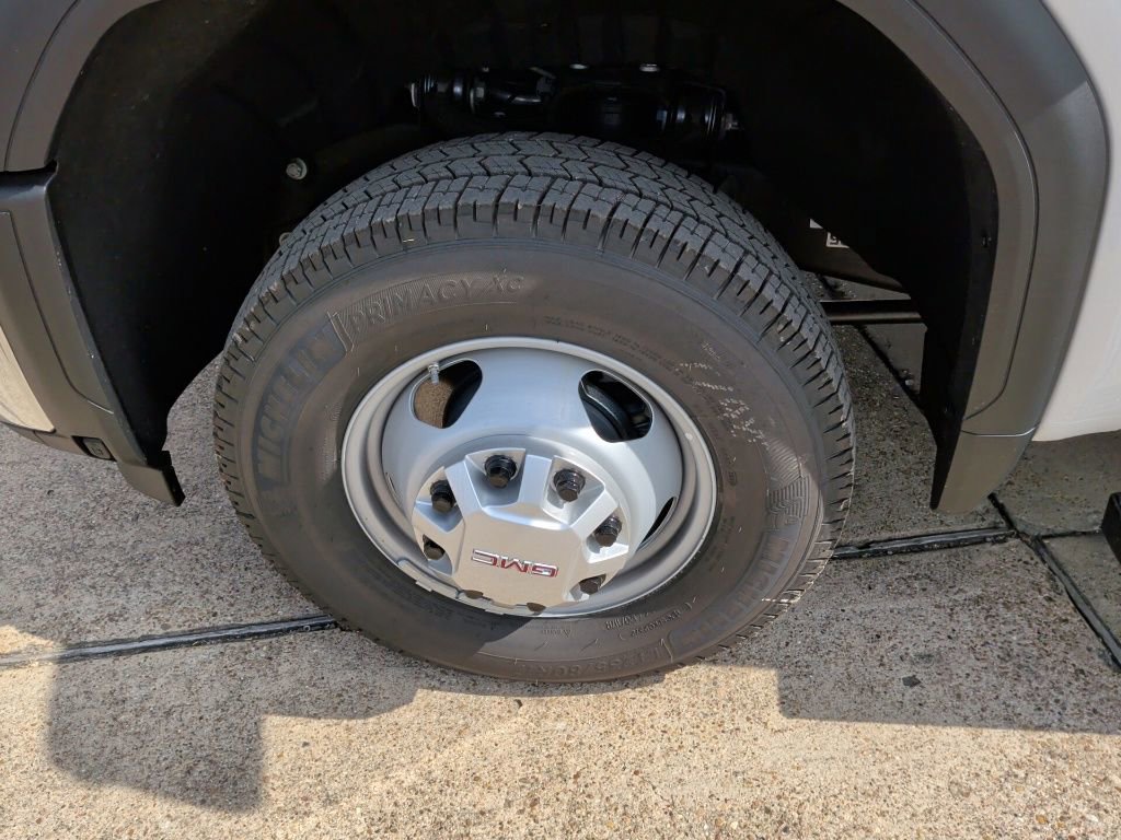 New 2026 GMC Sierra 3500 Pro image 42