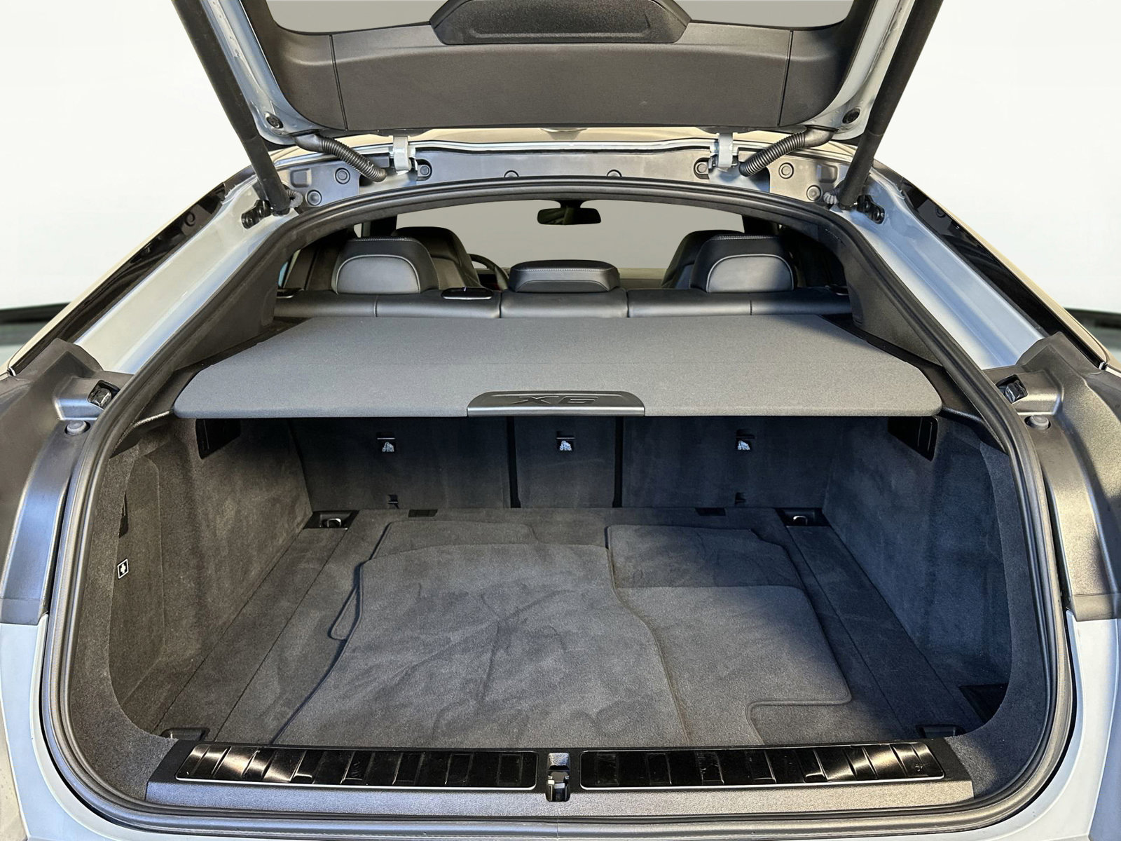 Used 2025 BMW X6 M Competition w/ Executive Package image 19