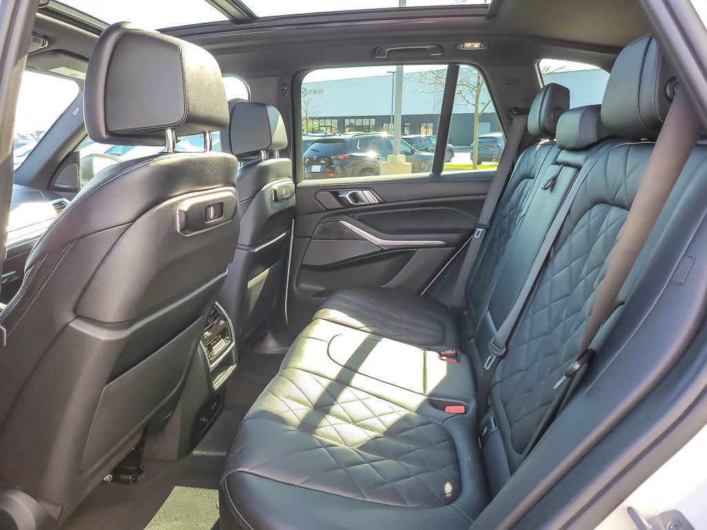 Used 2024 BMW X5 xDrive40i w/ Premium Package AWD/4WD image 10
