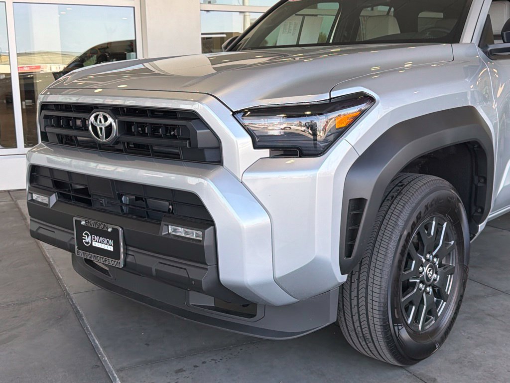 Certified 2026 Toyota 4Runner SR5 AWD/4WD image 3