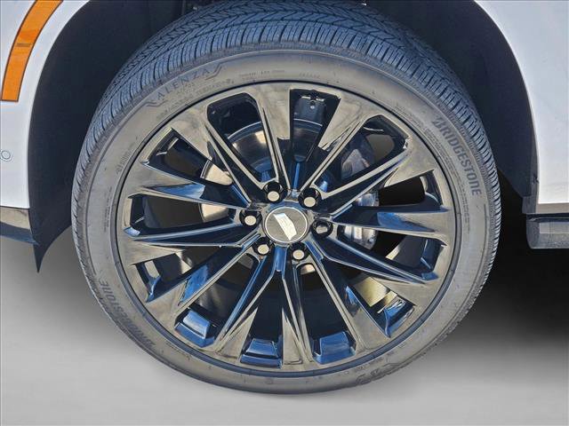 Used 2026 Cadillac Escalade ESV Platinum Sport w/ LPO, ONYX Package AWD/4WD image 23