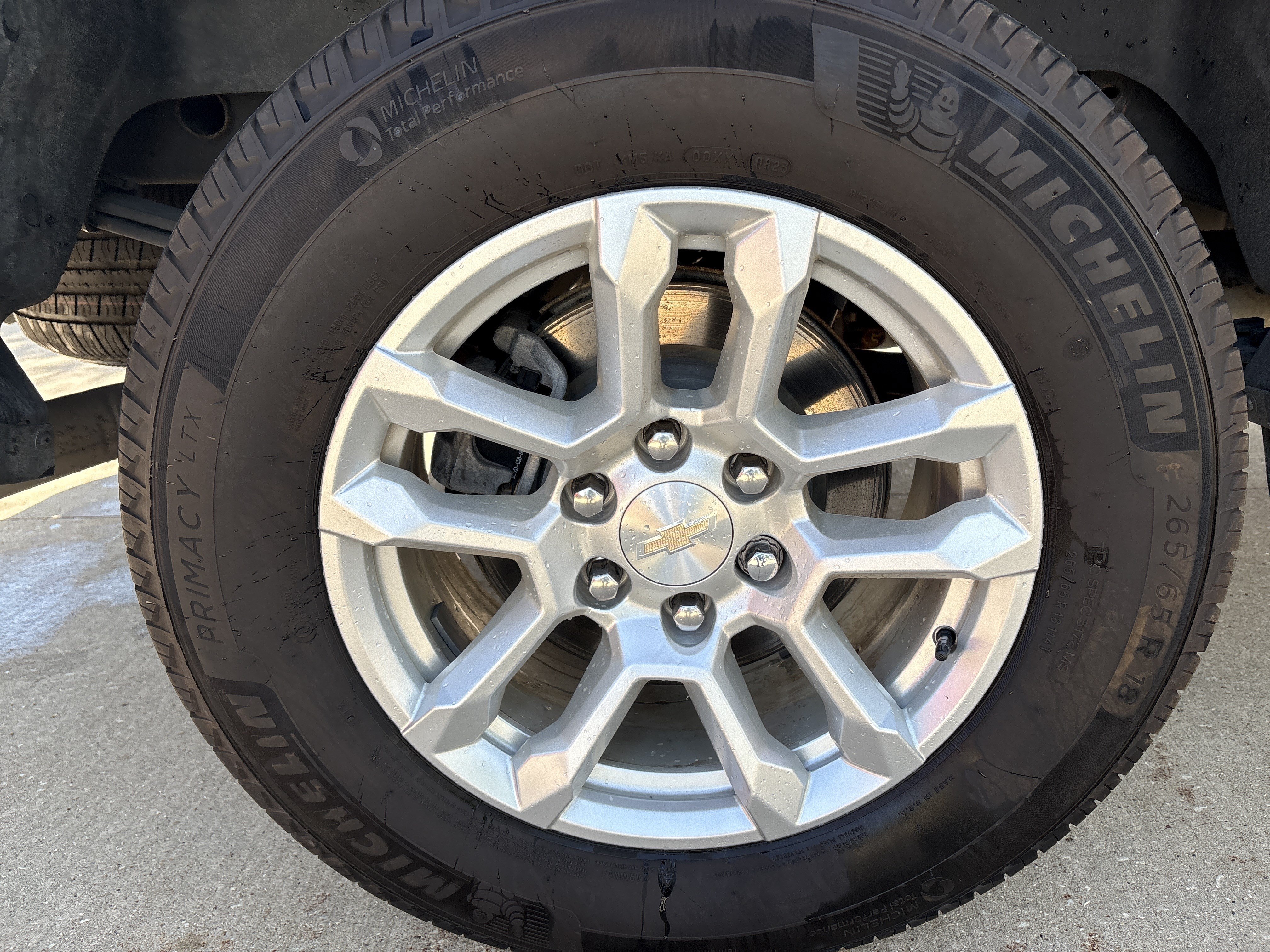 Used 2024 Chevrolet Silverado 1500 LT AWD/4WD image 9