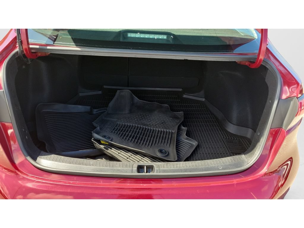 Used 2022 Toyota Corolla LE FWD image 9