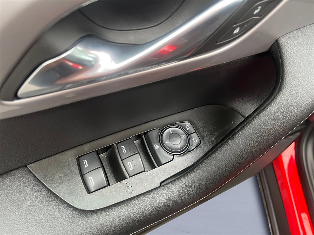 Used 2023 Chevrolet Blazer LT image 9