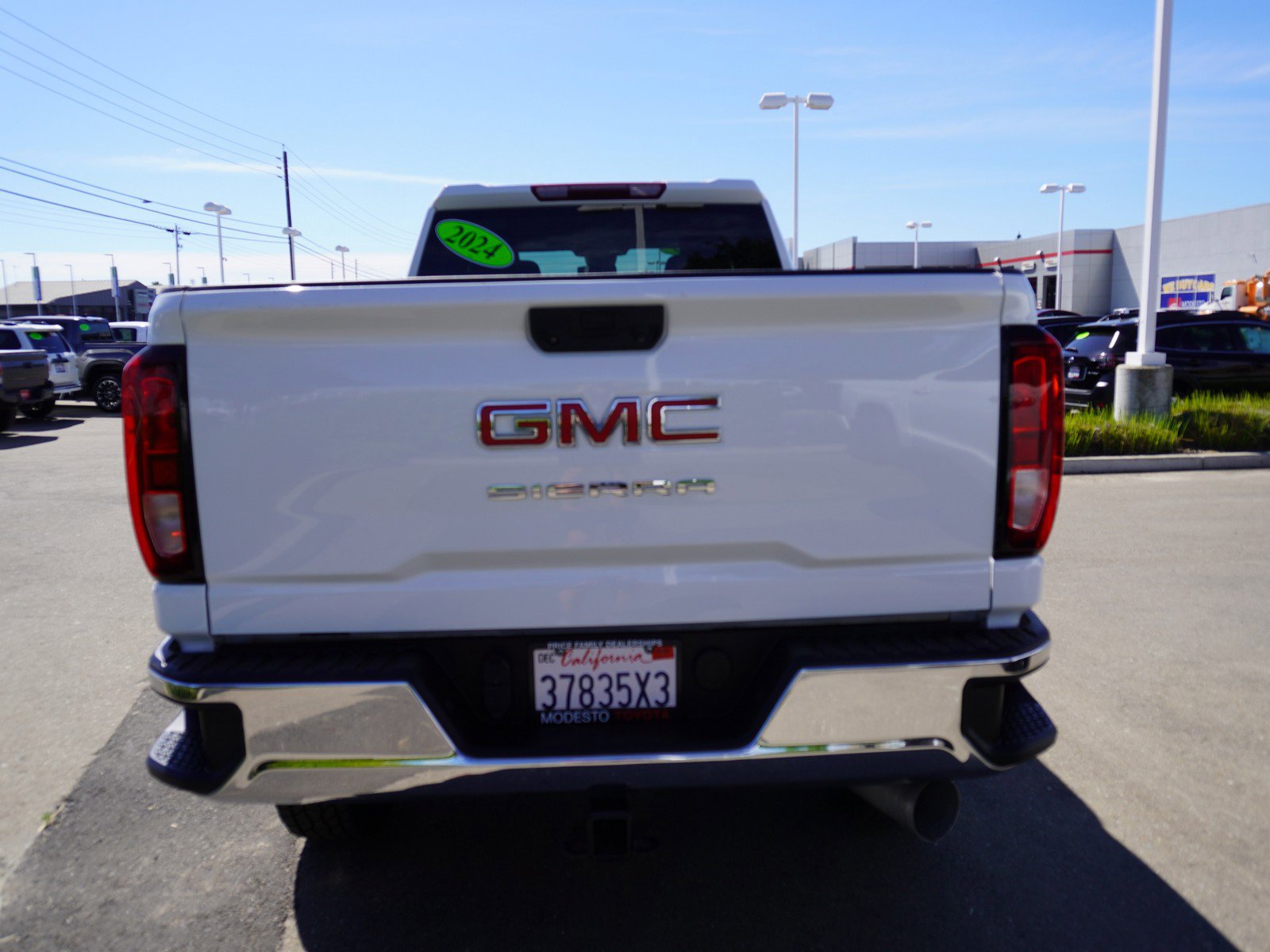 Used 2024 GMC Sierra 2500 Pro w/ Convenience Package image 13
