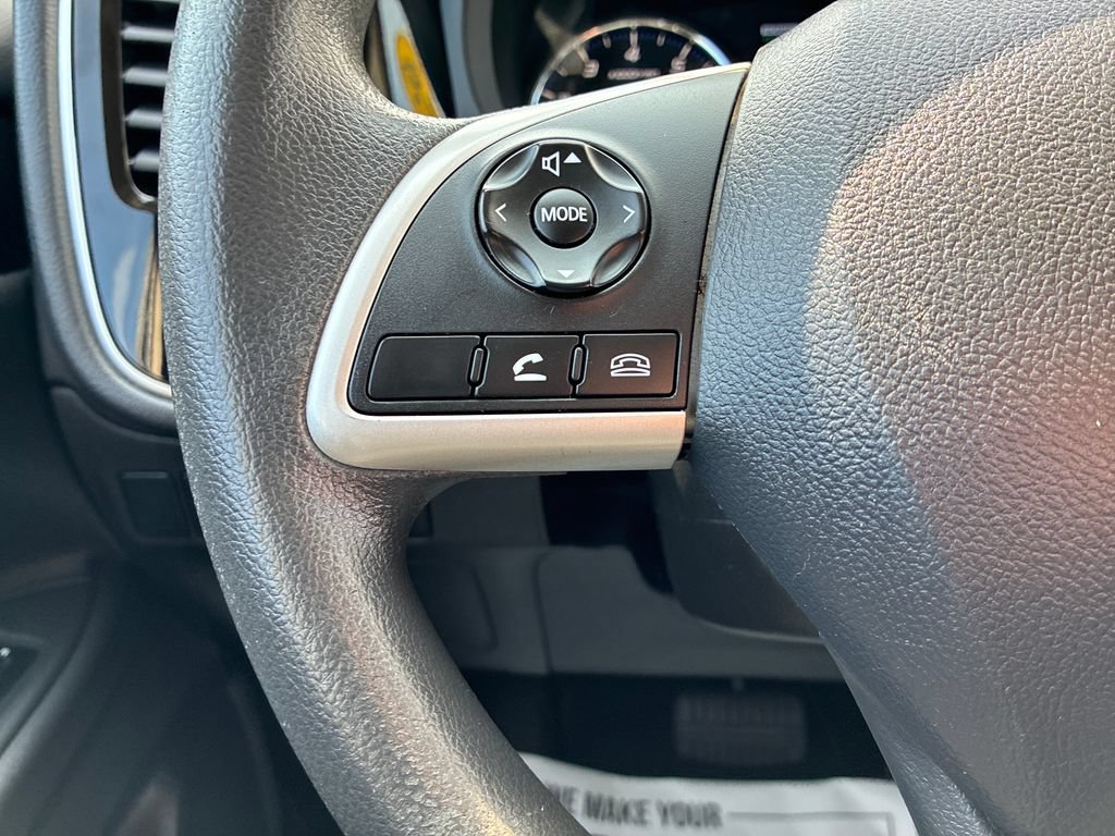 Used 2020 Mitsubishi Outlander ES AWD/4WD image 21