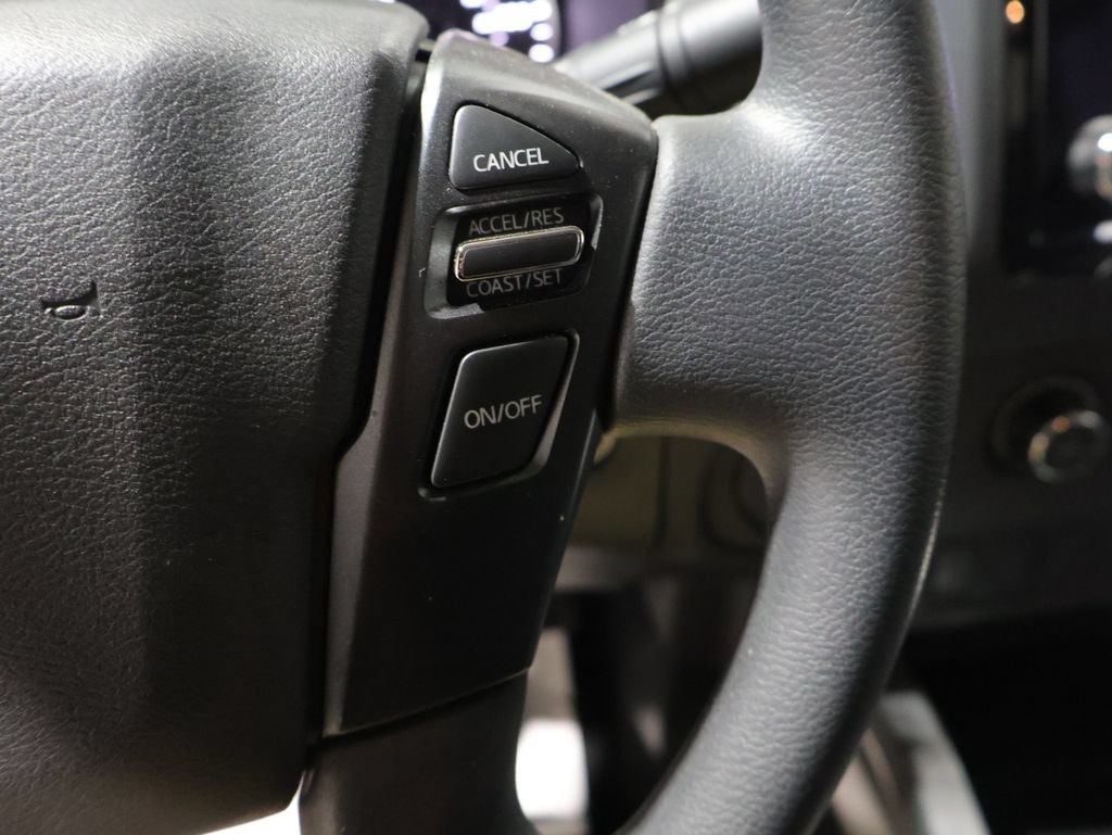 Used 2024 Nissan Frontier SV AWD/4WD image 34