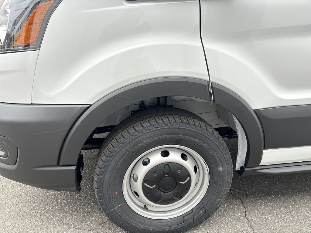 New 2026 Ford Transit 150 Low Roof w/ Load Area Protection Package RWD image 18