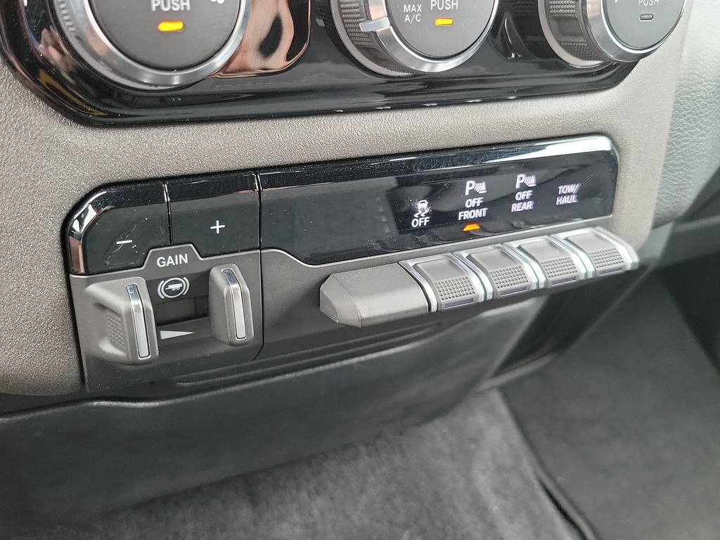 Used 2025 RAM 1500 Tradesman AWD/4WD image 36