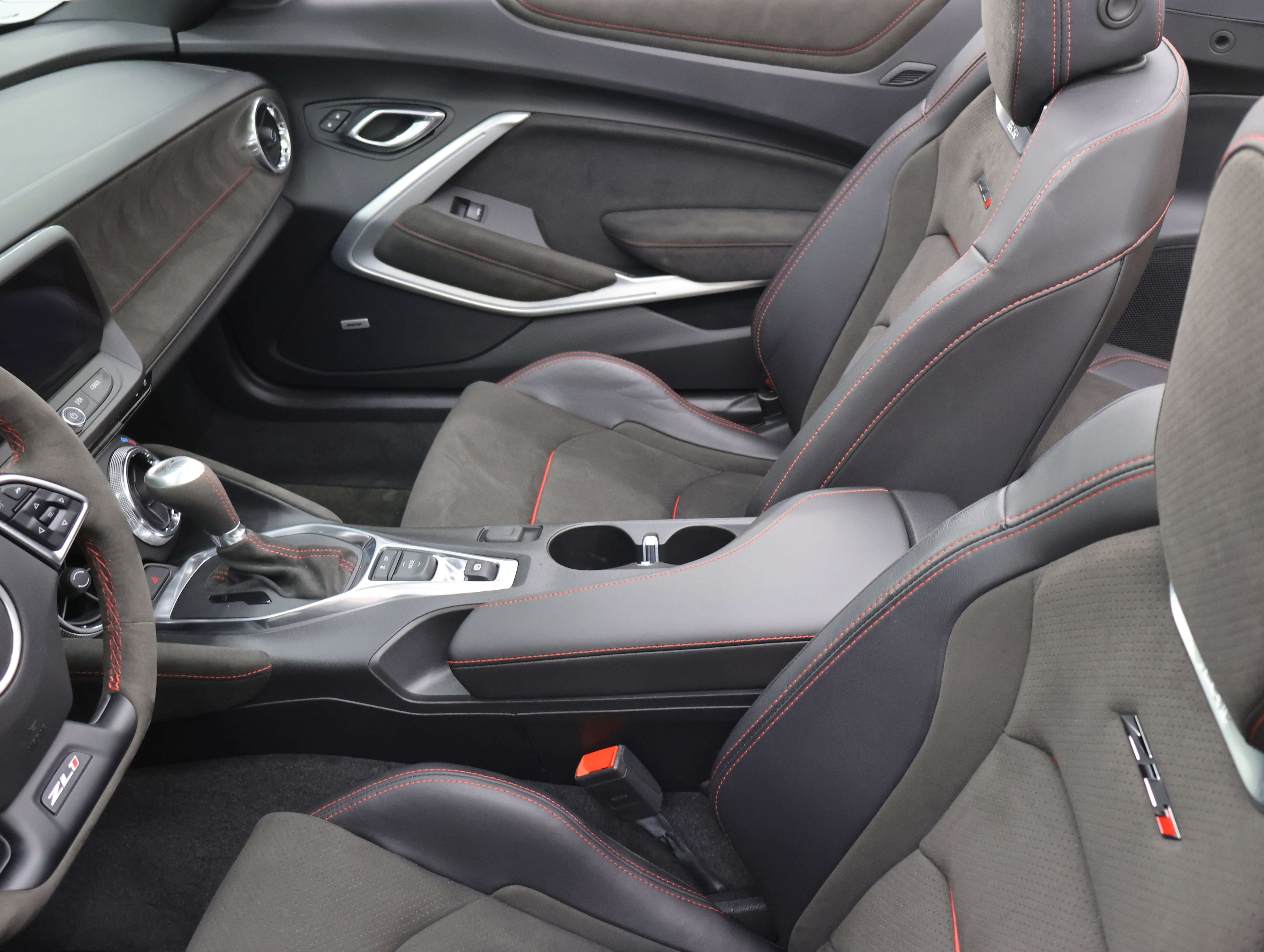 Used 2018 Chevrolet Camaro ZL1 RWD image 64