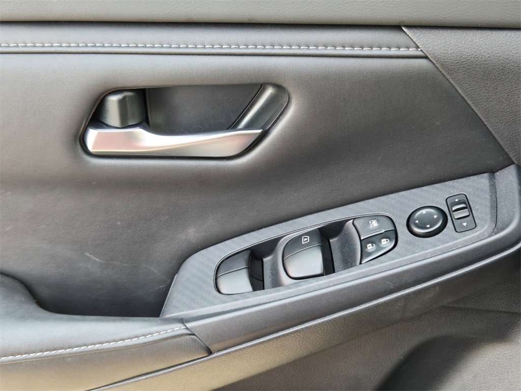 Used 2022 Nissan Sentra SV w/ Trunk Package image 29