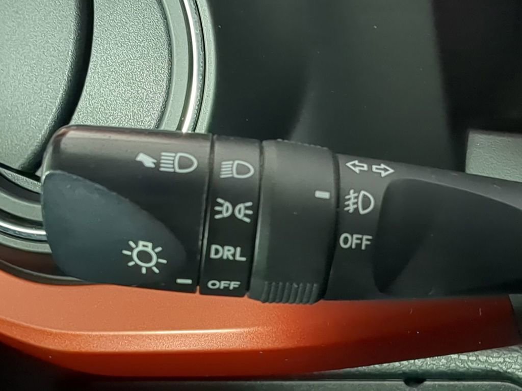 Used 2020 Toyota Tacoma TRD Sport image 25