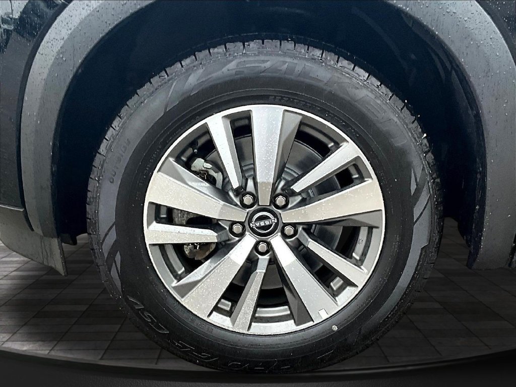 Used 2025 Nissan Pathfinder SL AWD/4WD image 37