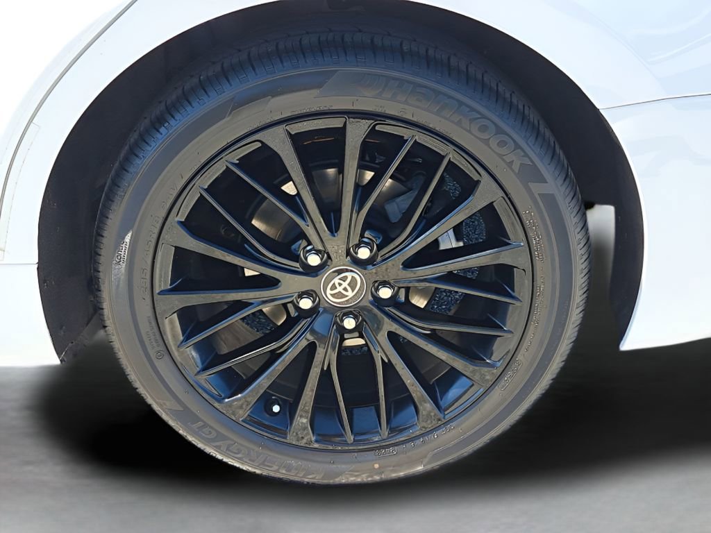 Certified 2022 Toyota Camry SE w/ Convenience Package image 5