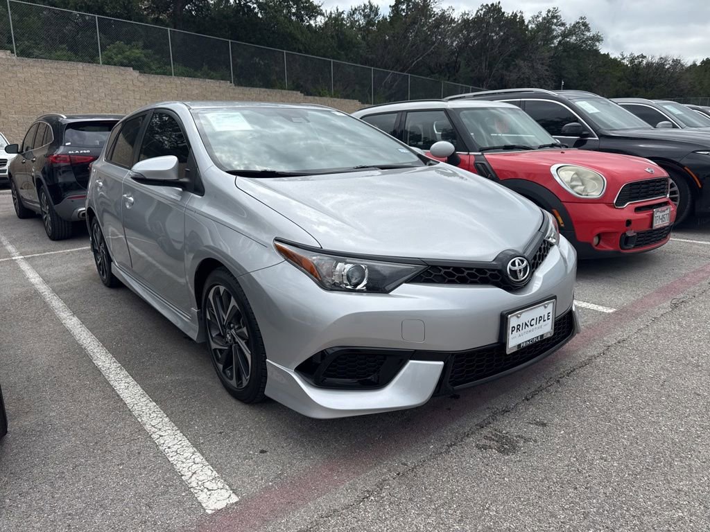 Used 2018 Toyota Corolla iM FWD image 2