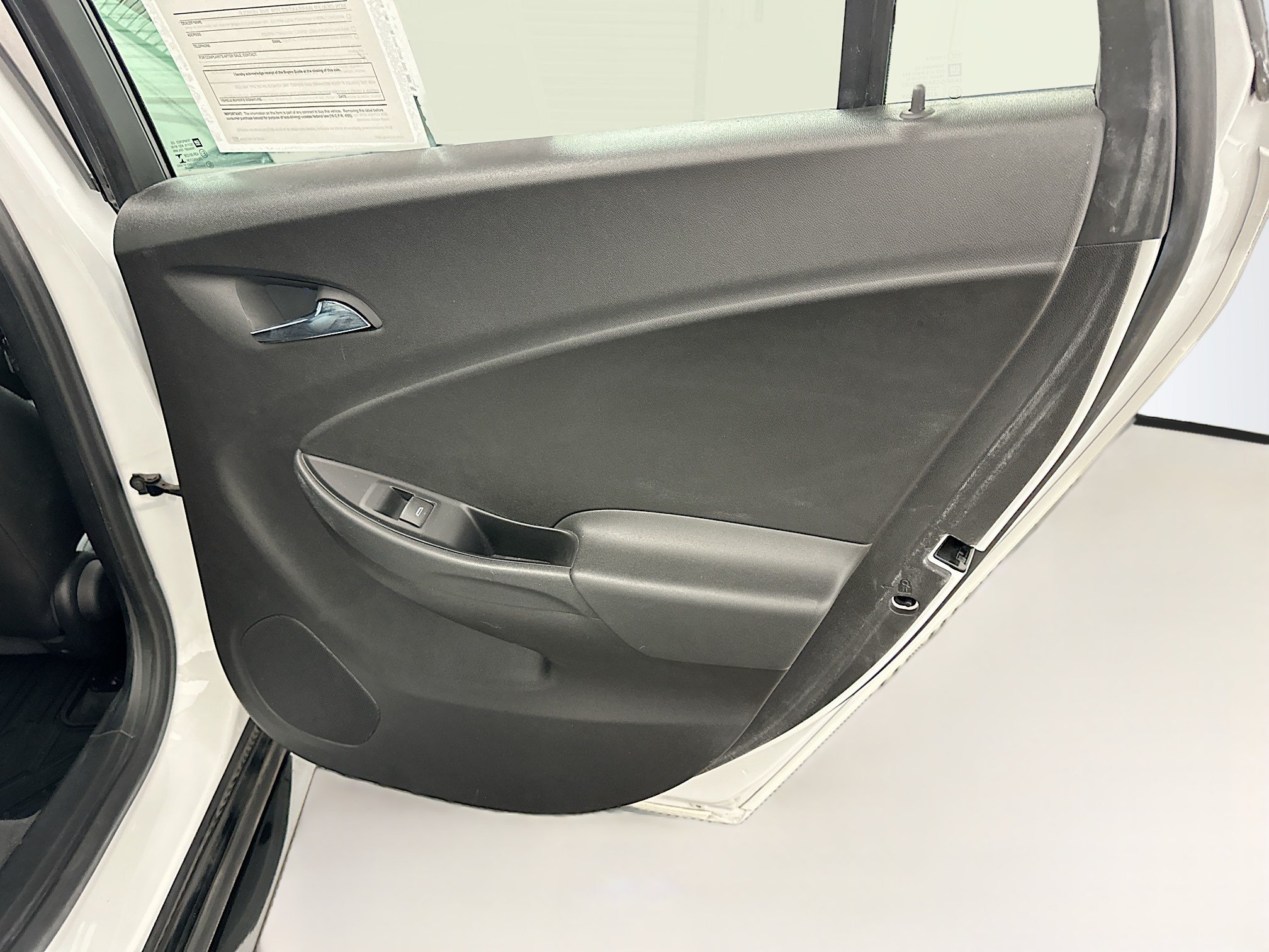 Used 2018 Chevrolet Volt LT w/ Comfort Package FWD image 31