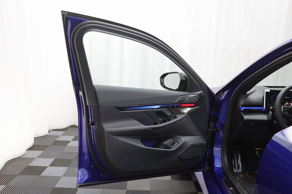 New 2026 BMW M5 w/ Carbon Package image 5