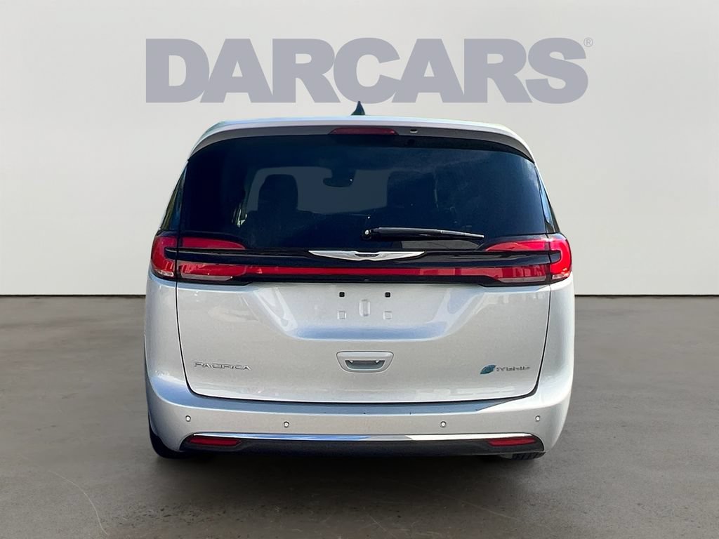 Used 2024 Chrysler Pacifica Limited FWD image 6