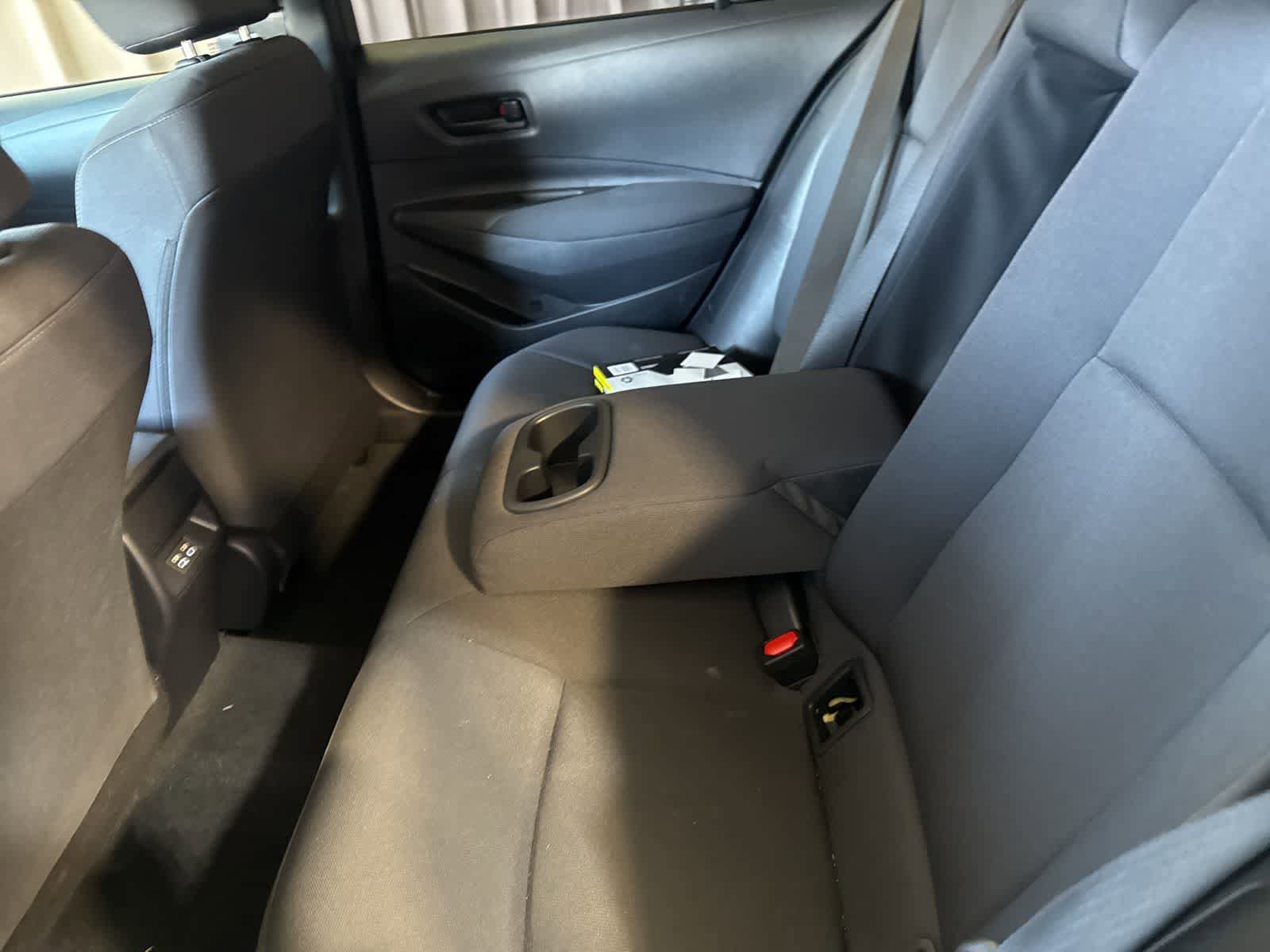 Used 2025 Toyota Corolla LE FWD image 18