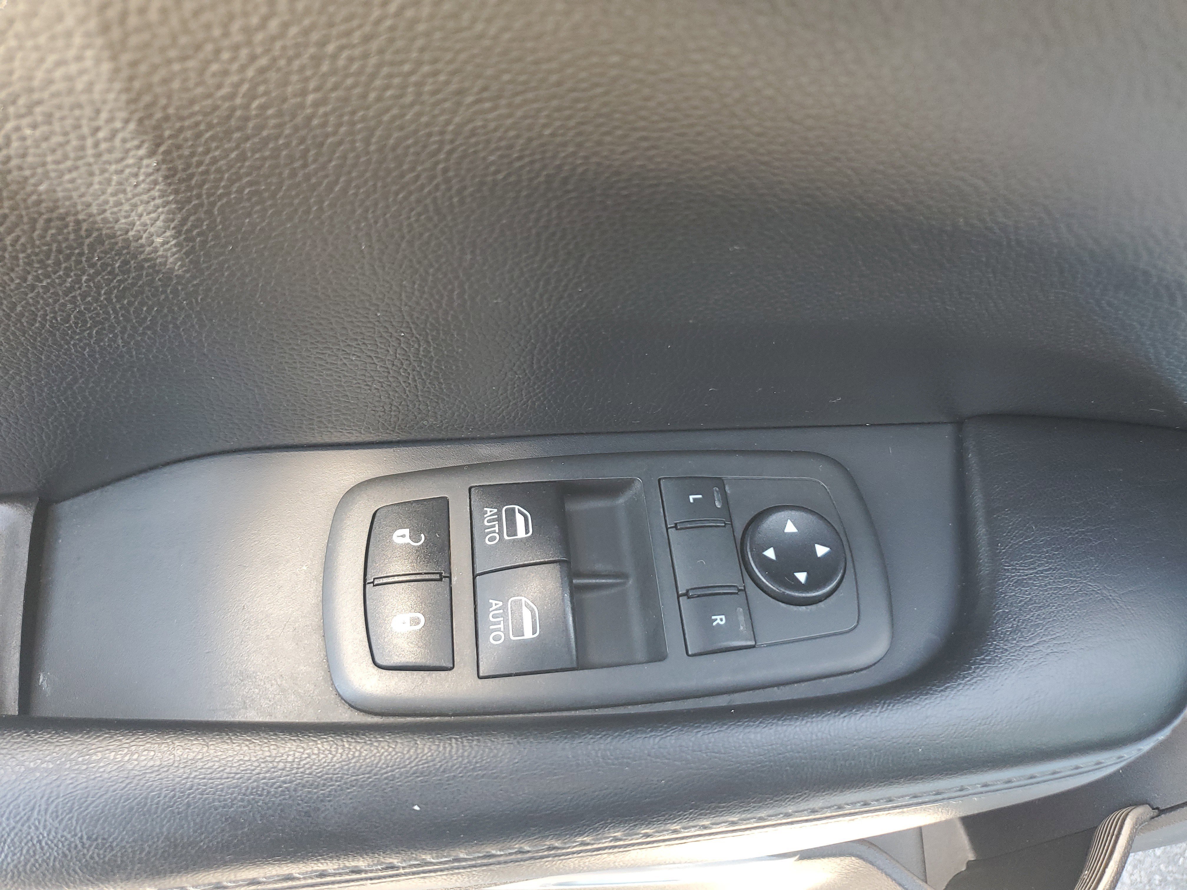 Used 2021 Dodge Challenger SXT w/ Blacktop Package image 17