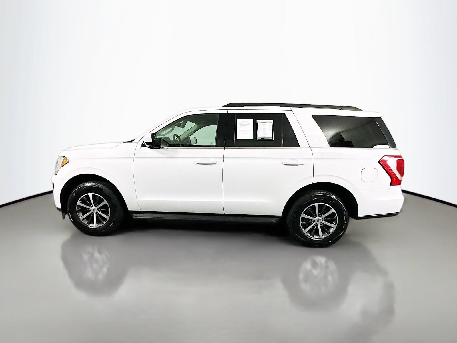 Used 2018 Ford Expedition XLT AWD/4WD image 4