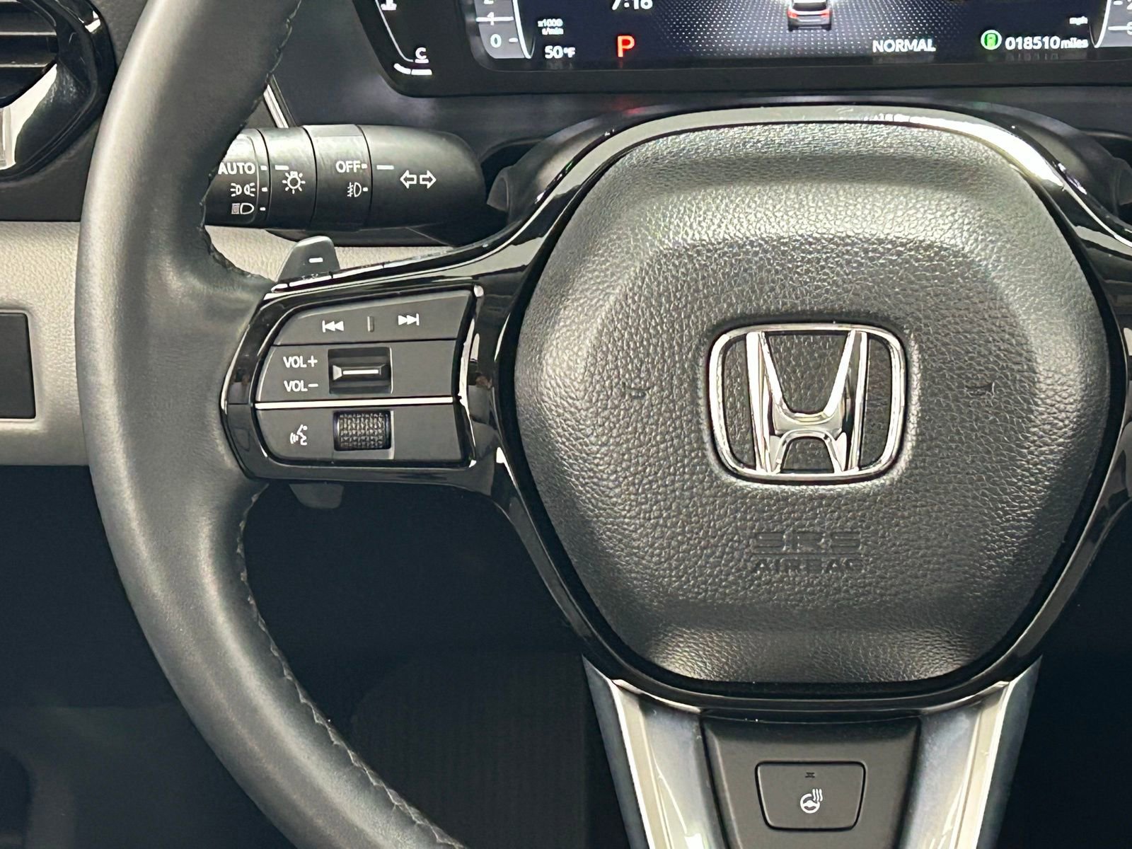 Used 2023 Honda Pilot Elite image 11