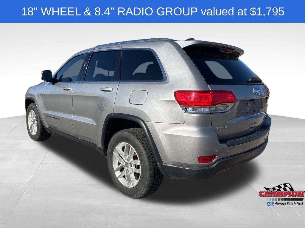 Used 2018 Jeep Grand Cherokee Laredo image 3