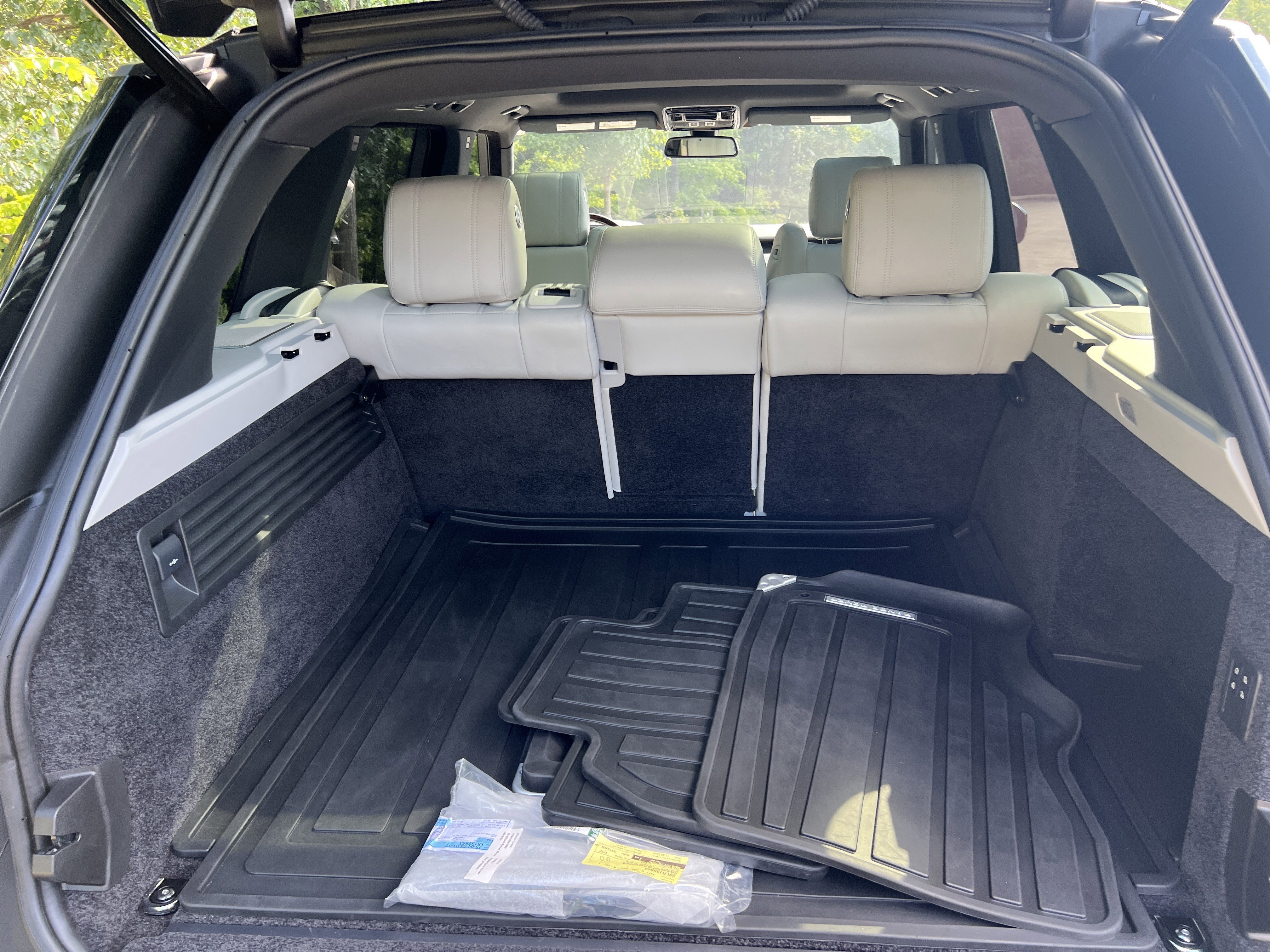 Used 2016 Land Rover Range Rover HSE image 30