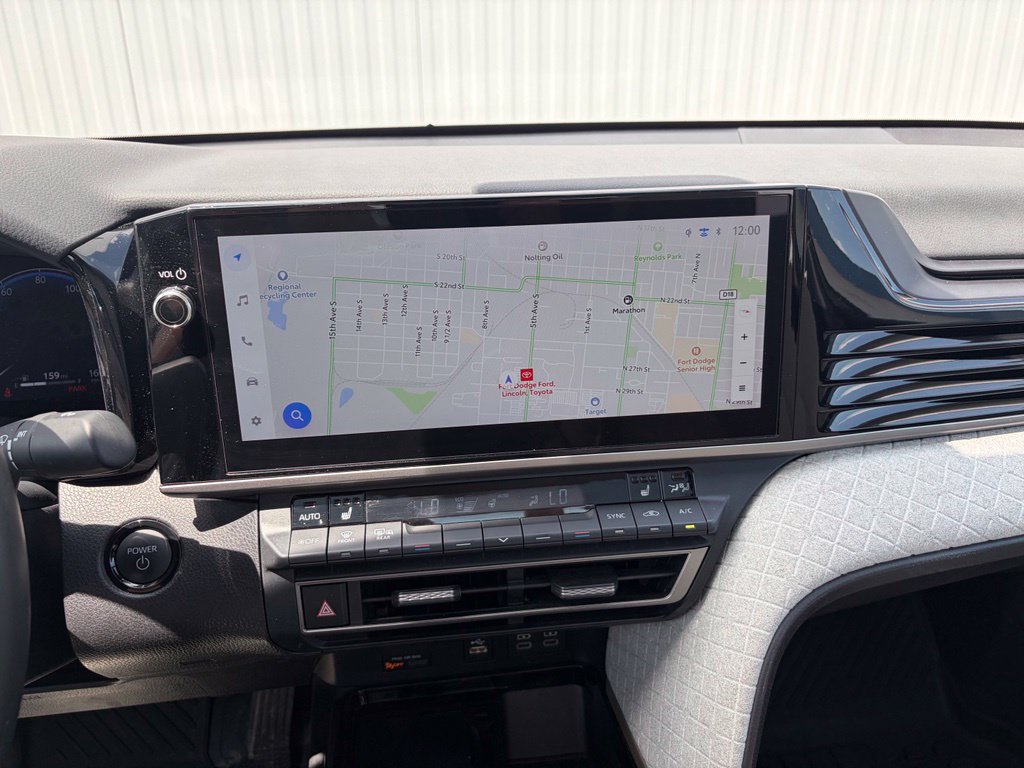 Used 2025 Toyota Camry XLE AWD/4WD image 40