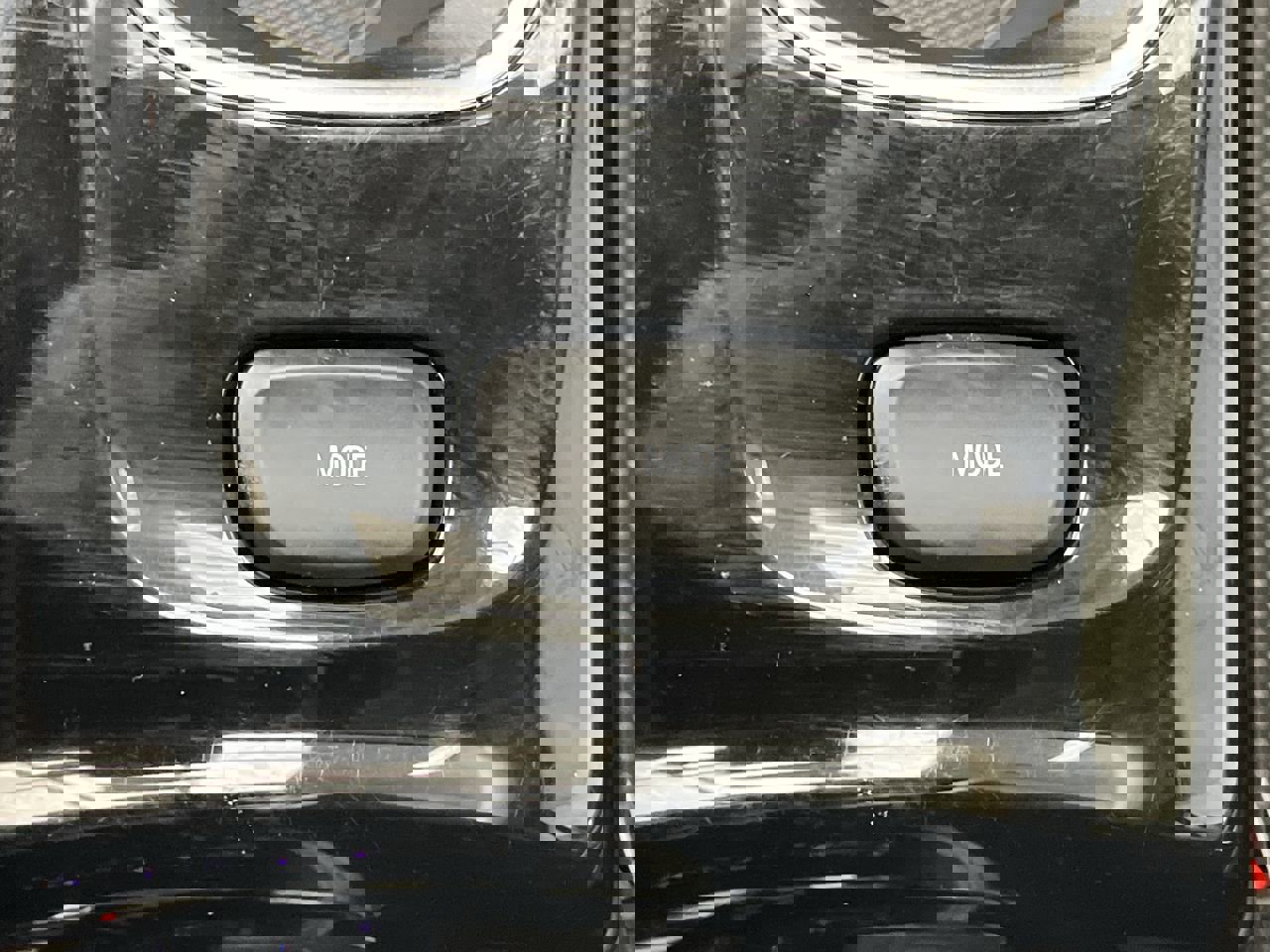 Used 2023 Buick Envision Avenir image 17