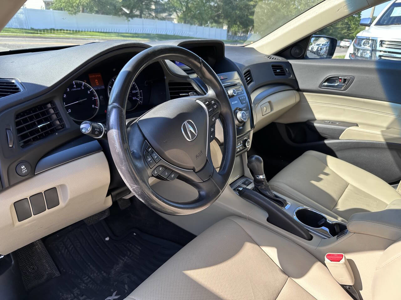 Used 2014 Acura ILX w/ Premium Package FWD image 19