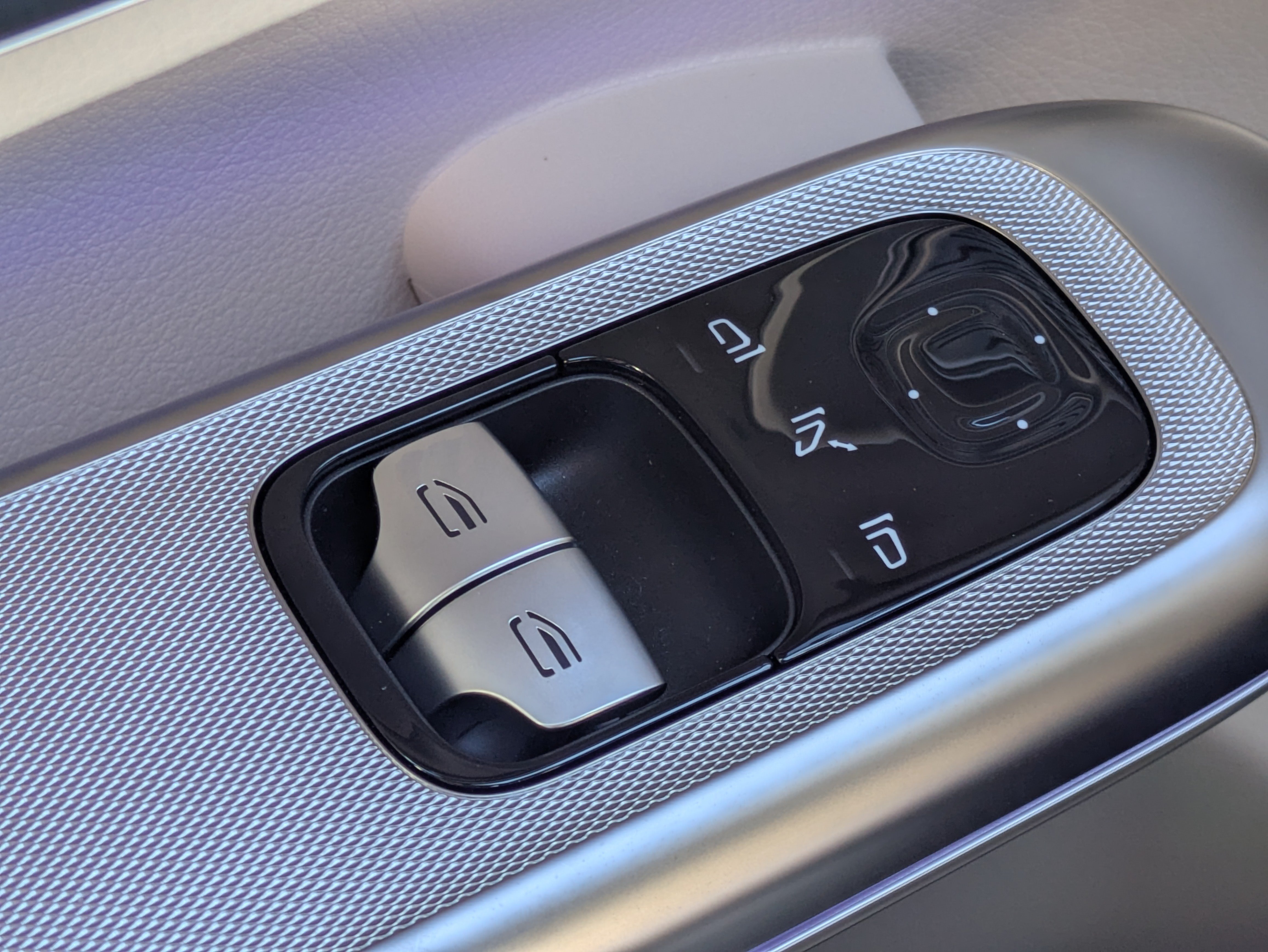 New 2027 Mercedes-Benz CLE 300 4MATIC Coupe image 23