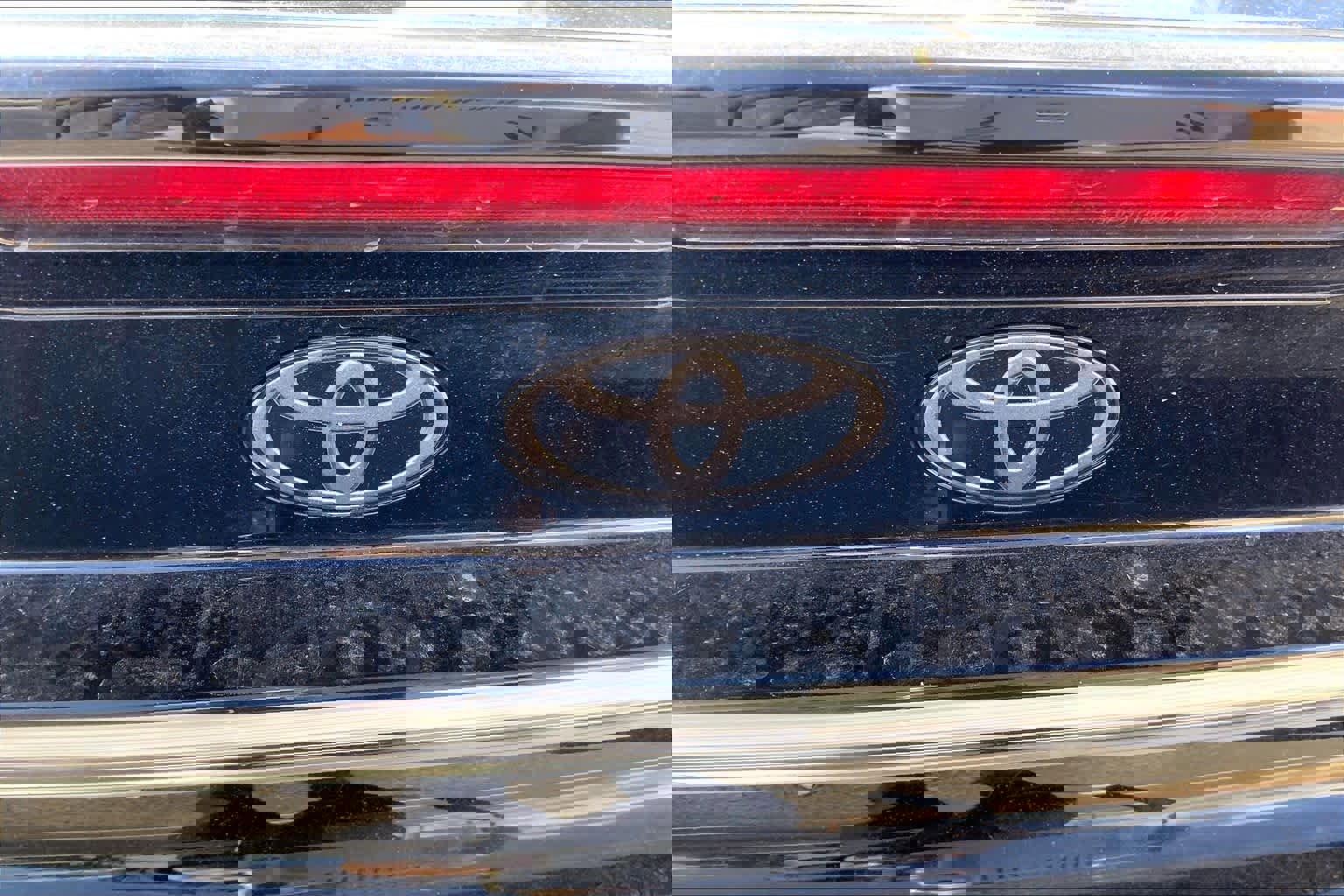 Used 2025 Toyota Prius Plug-In Hybrid image 30