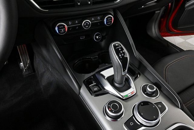 New 2025 Alfa Romeo Giulia w/ Driving Assist Package RWD image 20