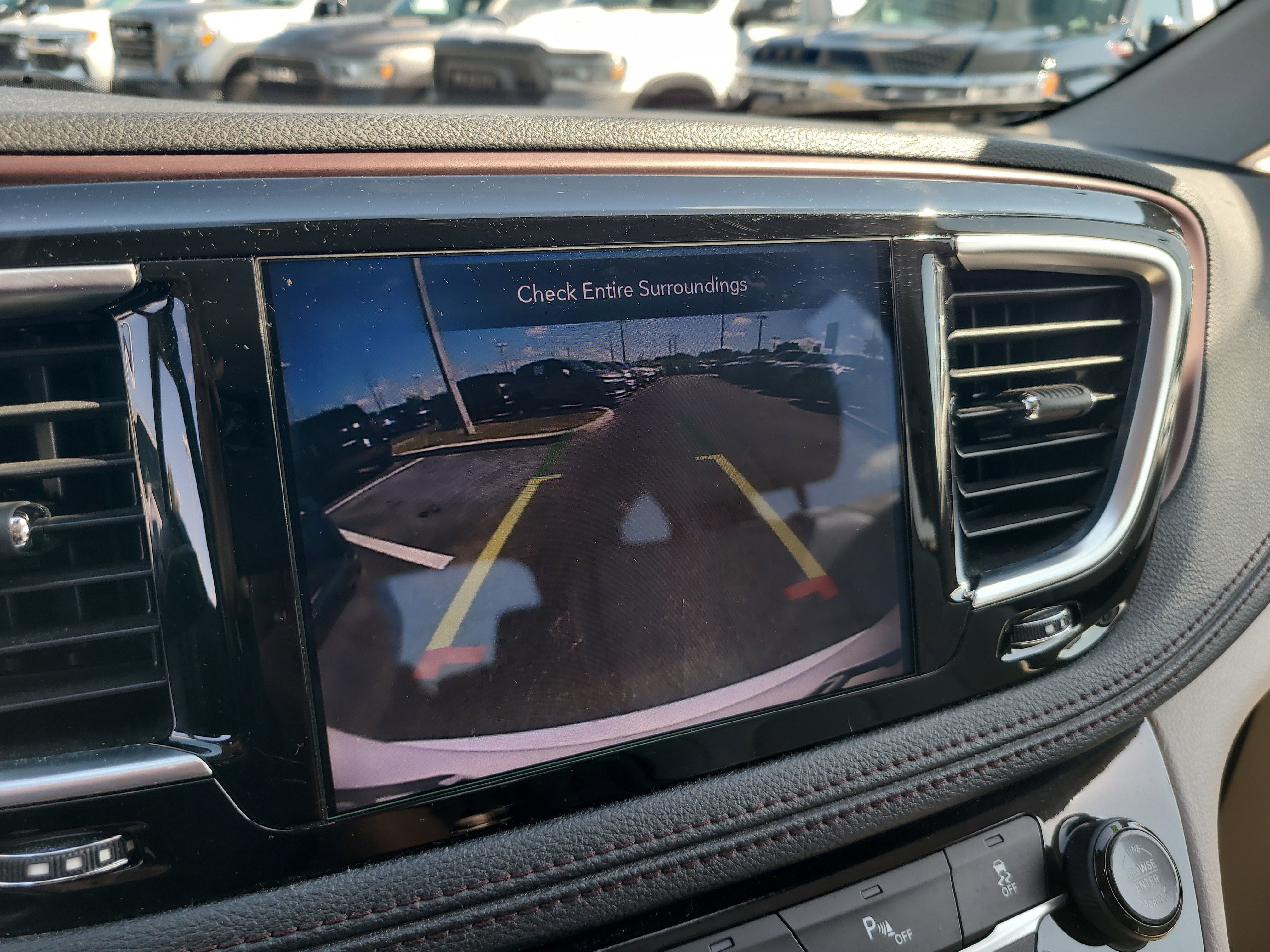 Used 2020 Chrysler Pacifica Limited FWD image 22