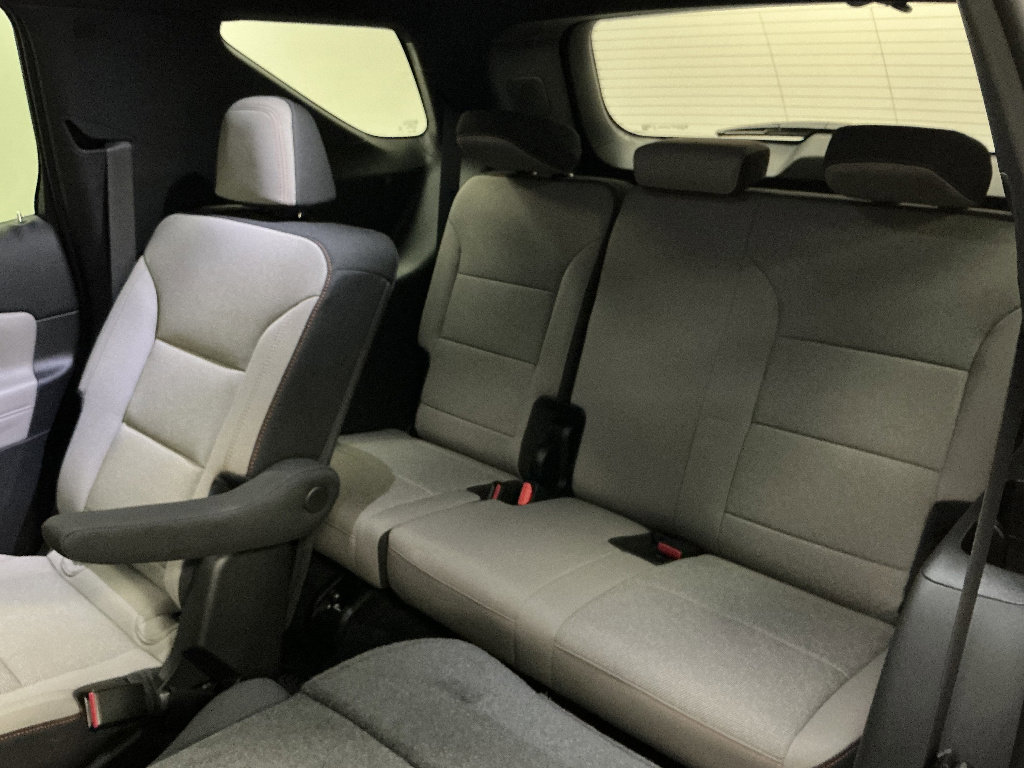 New 2026 Chevrolet Traverse LT w/ LPO, Floor Liner Package FWD image 24