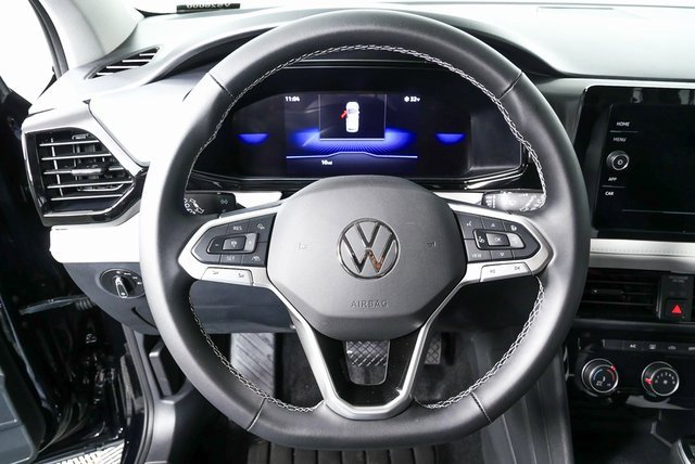 New 2026 Volkswagen Taos S image 8