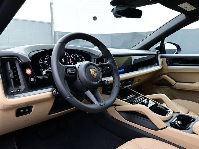 New 2026 Porsche Cayenne Coupe image 4