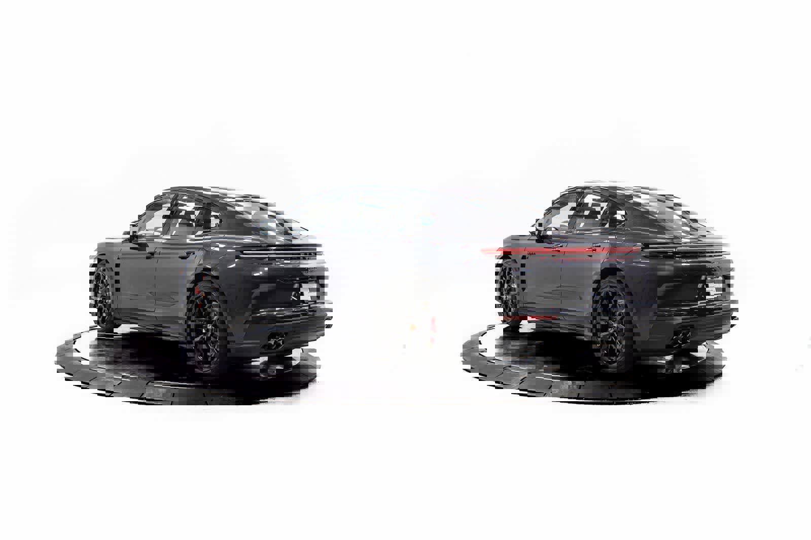 New 2026 Porsche Panamera 4S image 3