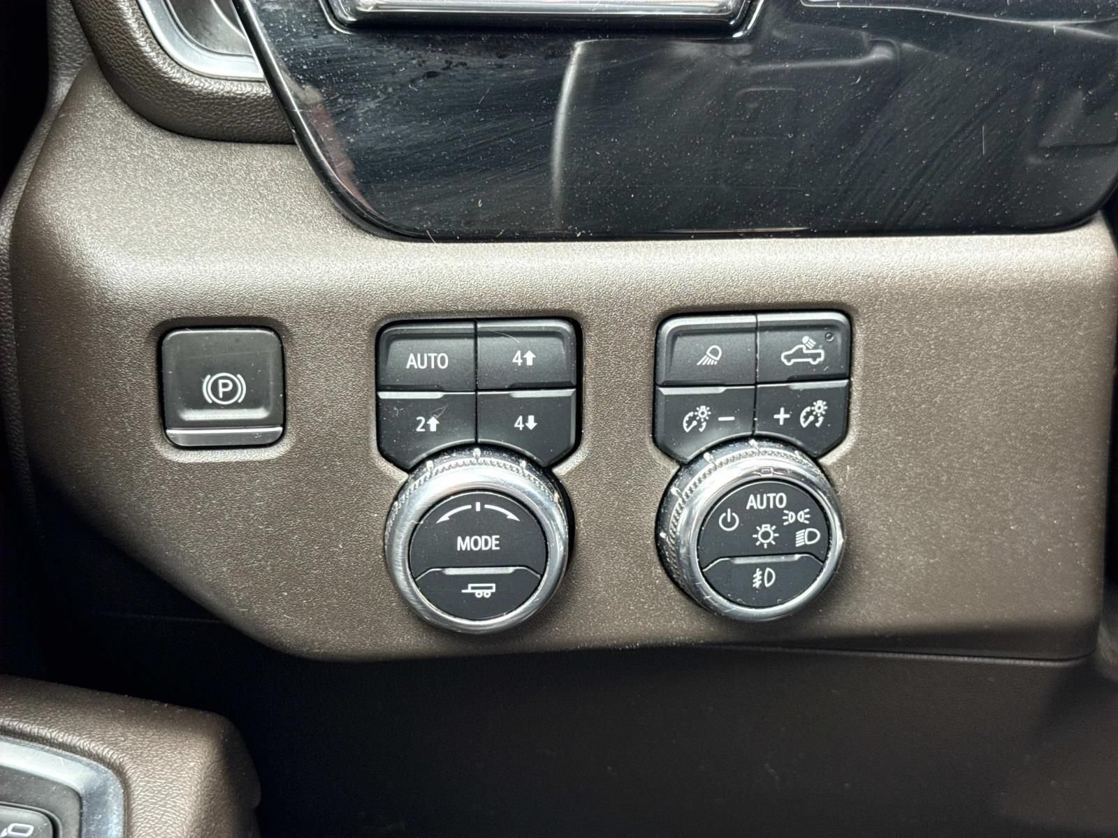 Used 2023 GMC Sierra 1500 SLT w/ SLT Premium Package AWD/4WD image 17