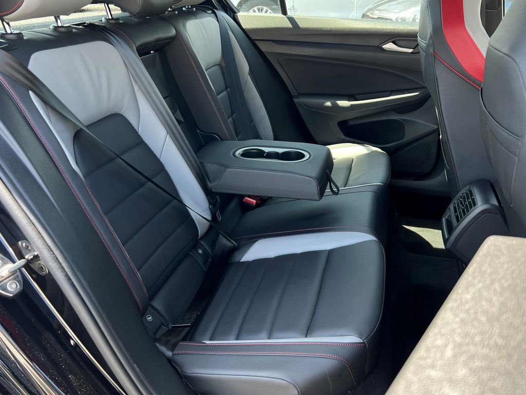 Used 2022 Volkswagen GTI SE image 12