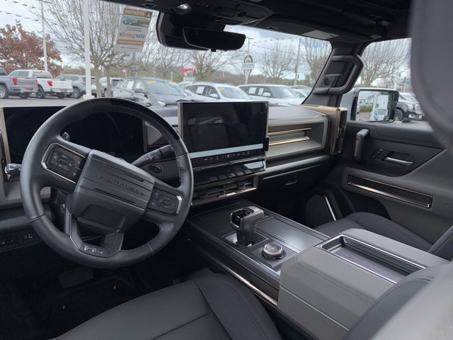 New 2025 GMC Hummer EV 3X image 3