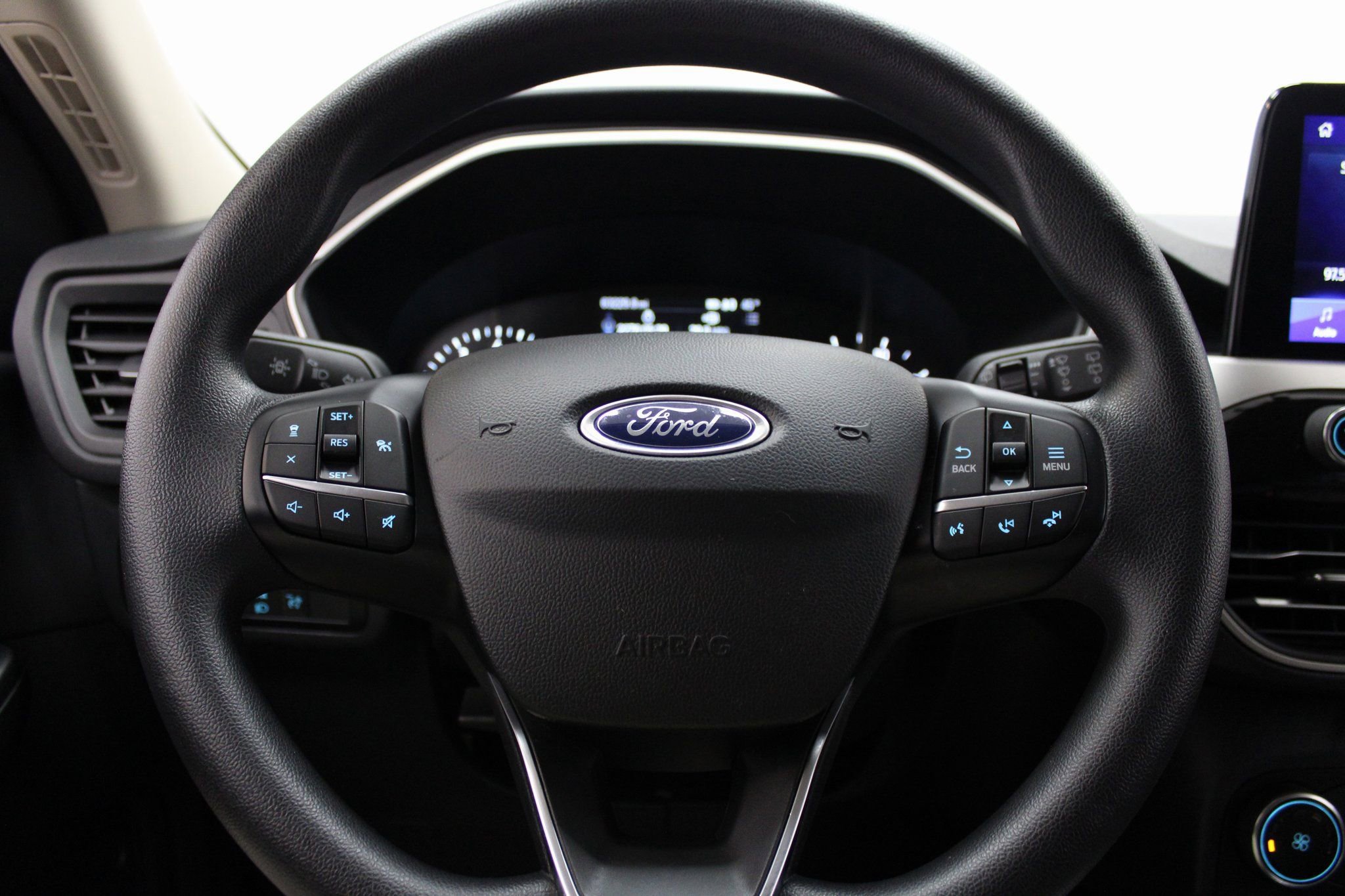 Used 2020 Ford Escape SE image 35