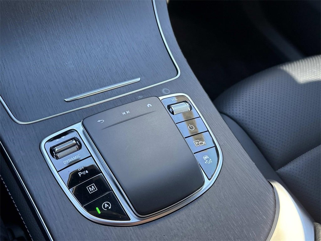 Used 2020 Mercedes-Benz GLC 300 image 23