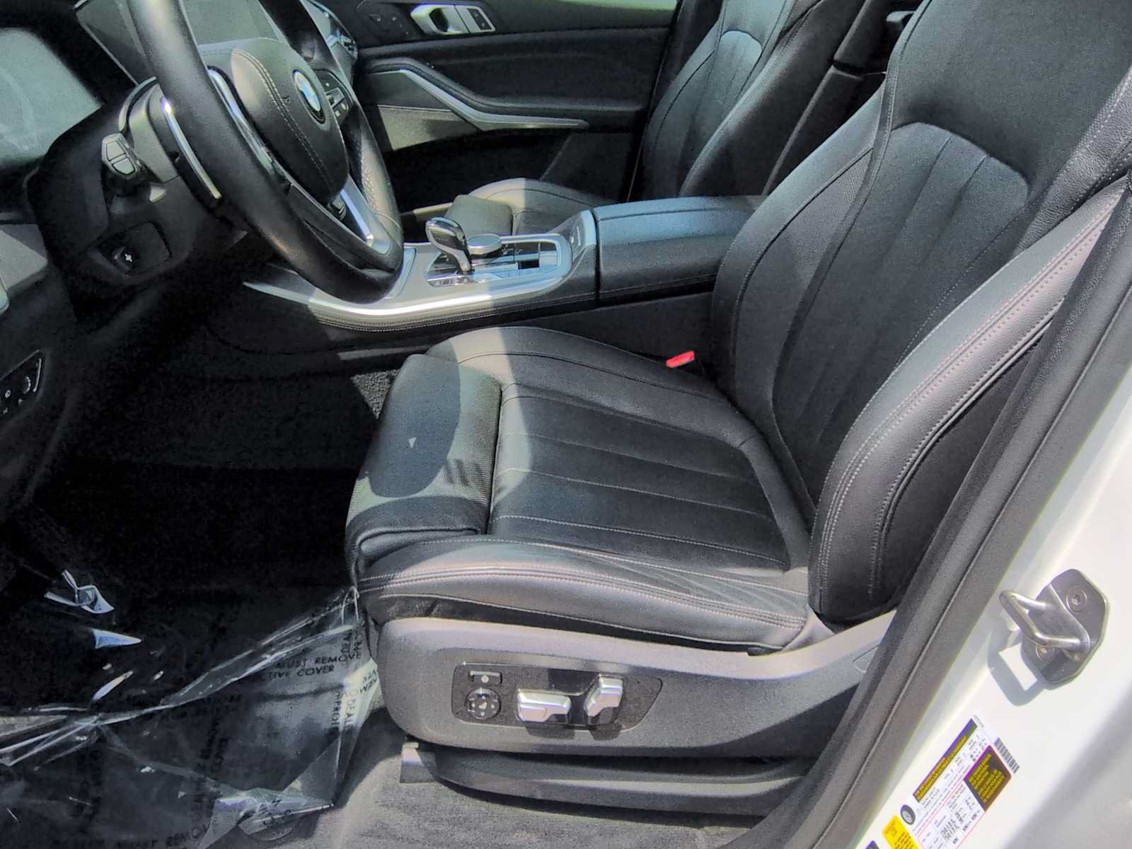 Used 2019 BMW X5 xDrive50i w/ Luxury Seating Package AWD/4WD image 16