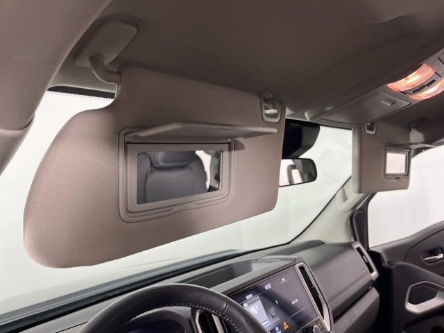 Used 2025 Nissan Frontier SV w/ SV Convenience Package image 35