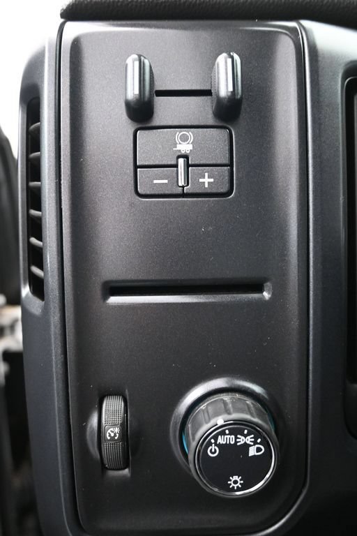 Used 2017 Chevrolet Silverado 3500 W/T AWD/4WD image 24