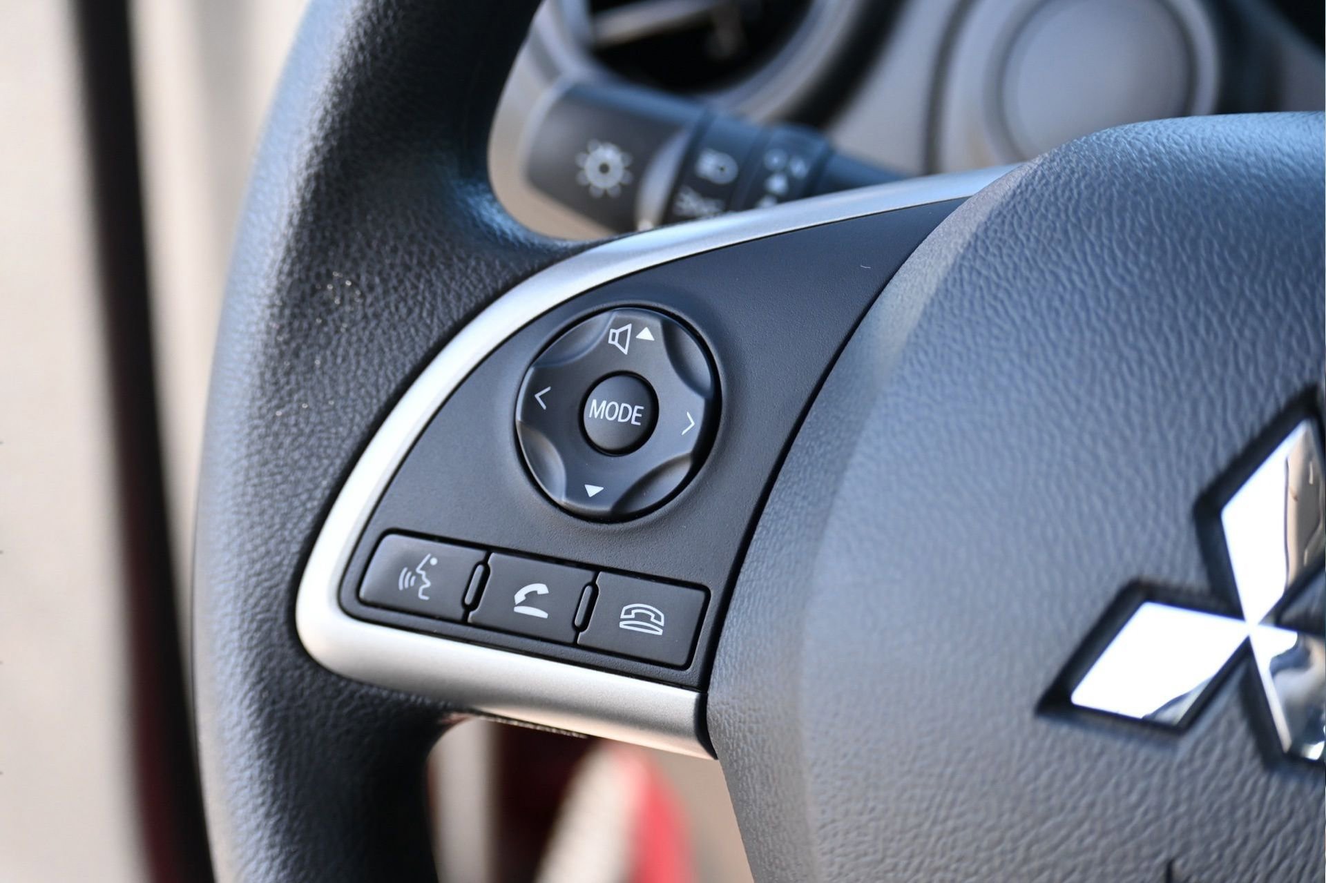 Used 2024 Mitsubishi Mirage ES image 30