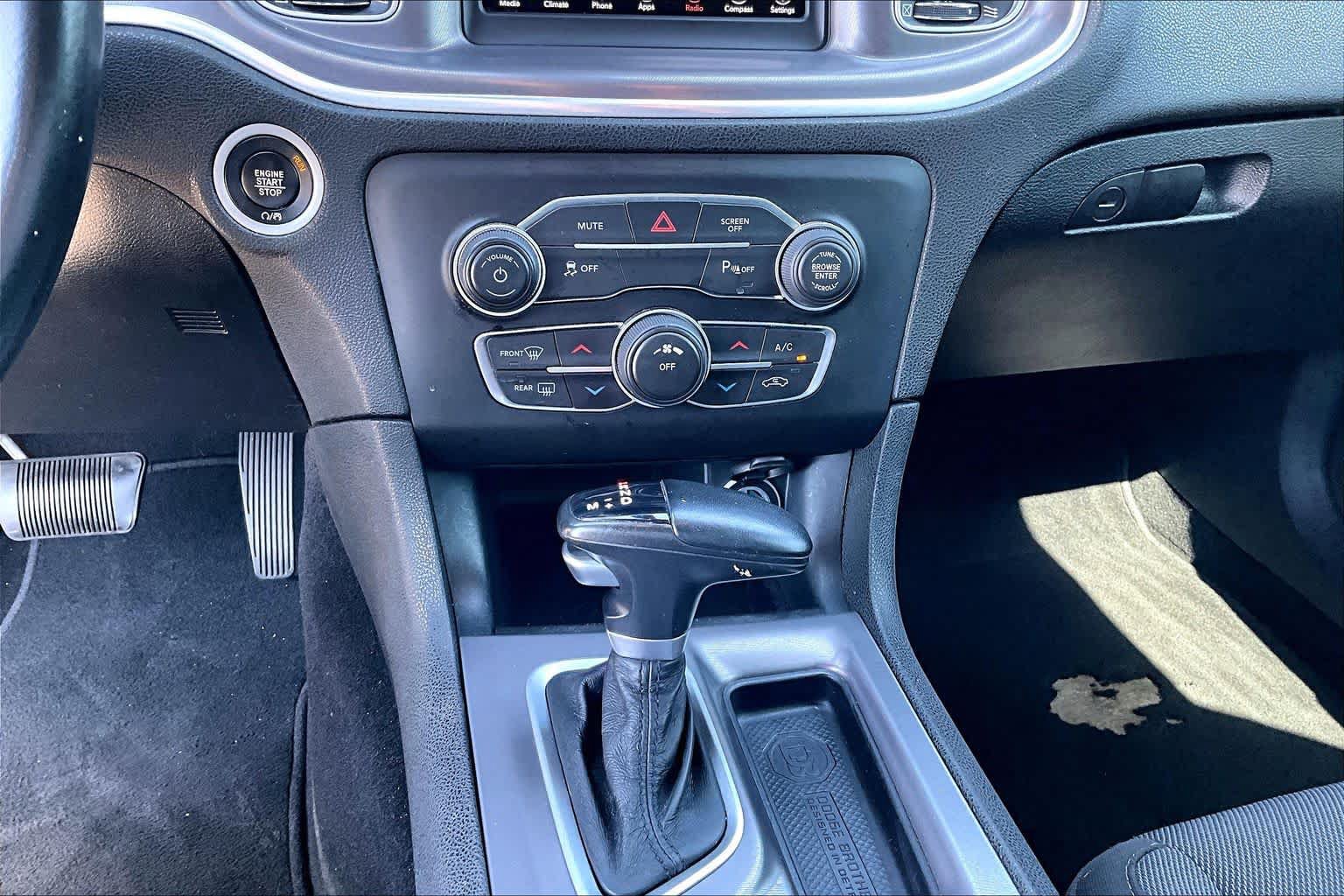Used 2022 Dodge Charger SXT RWD image 32