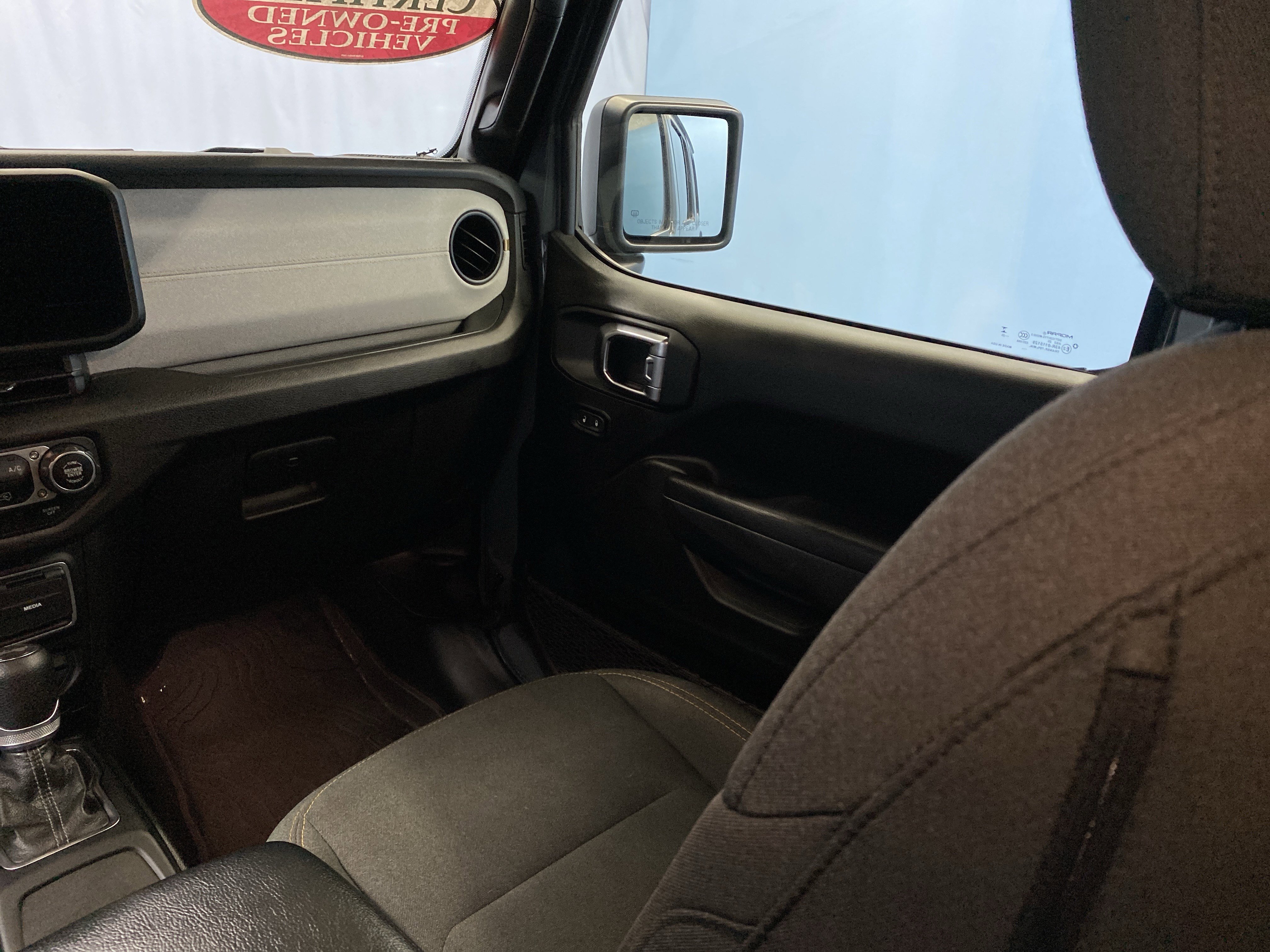 Certified 2025 Jeep Wrangler Willys image 28